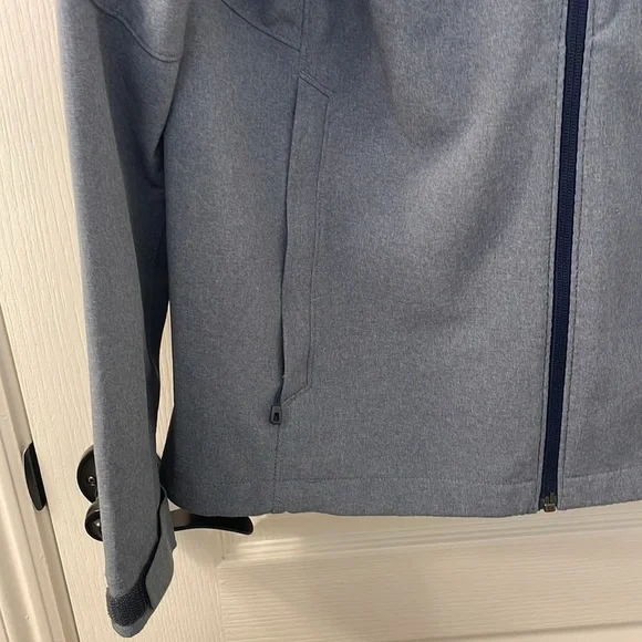 Patagonia Grey Hooded Jacket - Picture 3 of 6